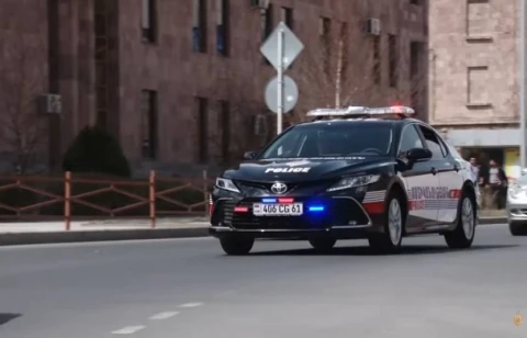 Խուլիգանության դեպք՝ Երևանում․ ՌԴ 35-ամյա քաղաքացին միզել է Պարեկային ծառայության ավտոմեքենայի վրա