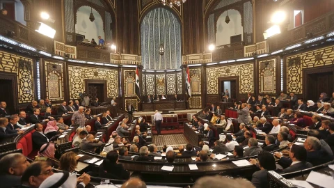 Власти Сирии отложили первое заседание переходного парламента
