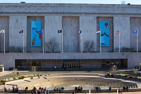 White House accuses National Museum of American History of ‘radicalization’