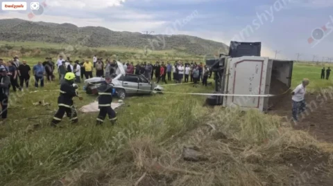 Արագածոտնի մարզում բախվել են «ՎԱԶ 21099»-ը և «Volvo» մակնիշի բեռնատարը․ կա 3 զոհ