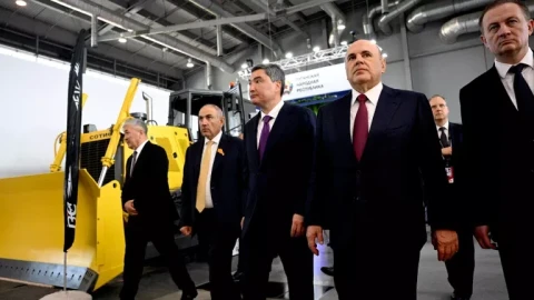 Միշուստինը «Իննոպրոմ» ցուցահանդեսում հանդիպել է Փաշինյանին