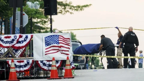 Shooting incidents over the U.S. Independence Day claim 100 lives