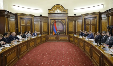У Пашиняна обсудили план инвестиционных приоритетов правительства в Ереване и Гюмри
