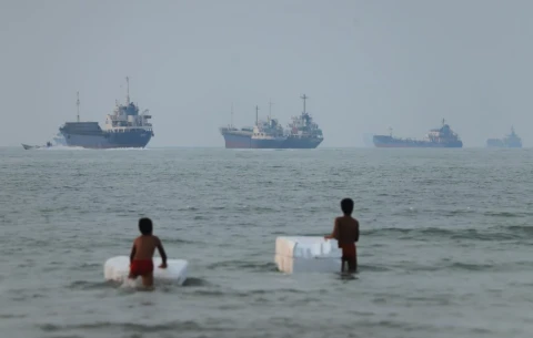Reuters: Saudi-flagged tanker damaged near the Strait of Hormuz