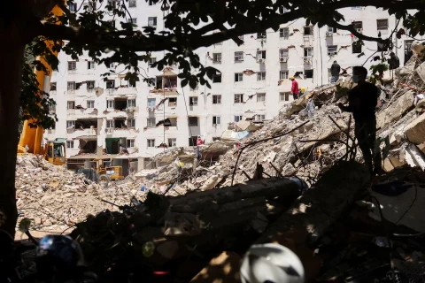 Death toll from earthquakes in Venezuela rises to 3,685