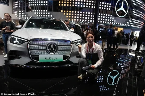 АР: Немецкие автопроизводители столкнулись с резким падением продаж в Китае