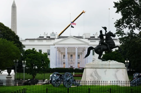 Трамп распорядился приспустить флаги США по всей стране в память о сенаторе Грэме