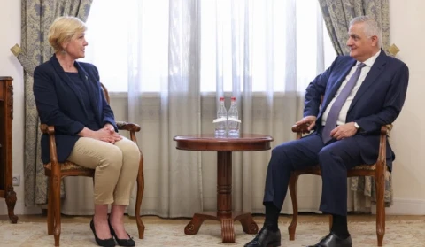 Armenia deputy PM, Estonia ambassador discuss cooperation in international trade