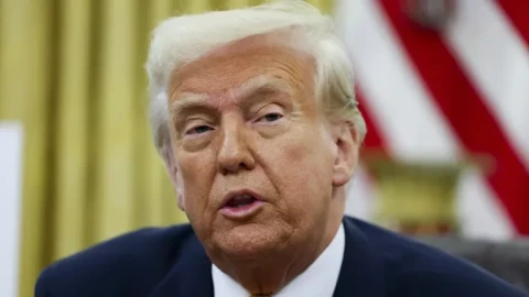 Semafor: Trump does not take threats to his life seriously and often jokes about them