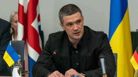 Along with the prime minister, Zelensky decided to replace the defense minister