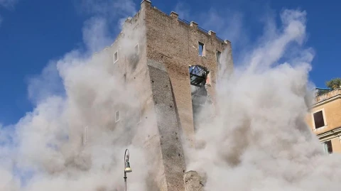 In Italy, a 100-year-old courthouse undergoing restoration work collapsed