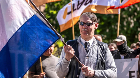 Գերմանիայում դատարանի առաջ կկանգնի նեոնացիստը, որը կրկնօրինակում է Հիտլերի արտաքինը