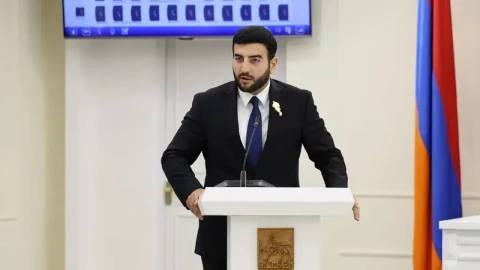 Микаел Хачатрян складывает мандат члена Совета старейшин Еревана: идет работать в парламент