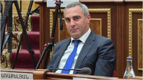 Зять мэра Гюмри Вардана Гукасяна подал заявление об отказе от депутатского мандата
