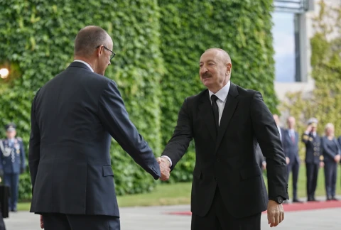 Գերմանիայում ցուցարարները Ալիևին դիմավորել են «բռնապետ» վանկարկումներով