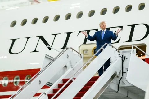 Трамп распорядился разрешить прямые авиарейсы из США в Ливан после встречи с президентом Ауном
