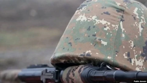 По делу о смерти военнослужащего возбуждено уголовное дело в отношении младшего сержанта и рядового военнослужащего