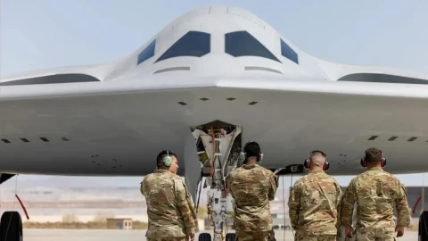 ԱՄՆ-ն հրաժարվել է B-21 Raider ռմբակոծիչը մեկ օդաչուով շահագործելու գաղափարից