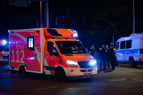 В Берлине фургон наехал на участников ЛГБТ-парада: Один человек погиб, 16 ранены