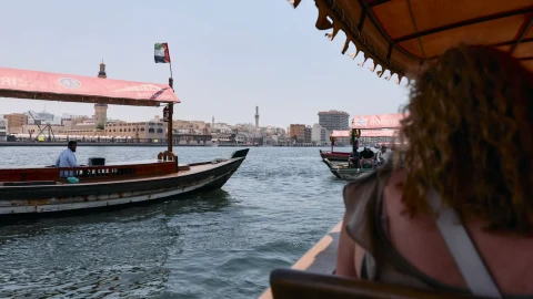 Dubai tries to bring tourists back after the war with Iran: authorities offer up to $800 for inviting guests