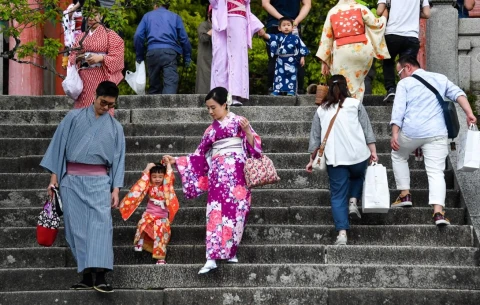 Japan native population falls below 120 million for first time in 42 years