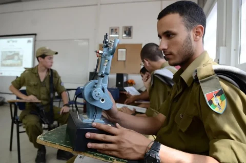Bloomberg: Israel aims to make pilotless warplane with F-35 capabilities