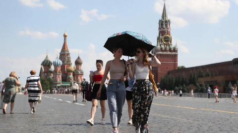 Жара накрыла Москву: синоптики объявили оранжевый уровень опасности