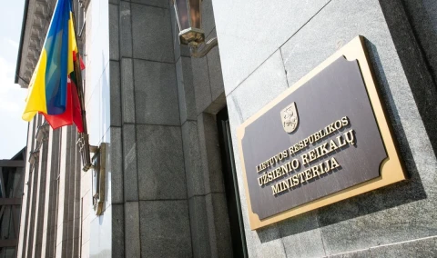 Литва вручила ноту протеста России после повреждения своего посольства в Киеве во время атаки