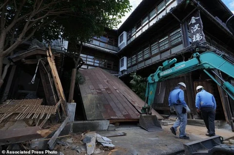 Japan earthquake death toll rises to 36 as heat complicates the situation