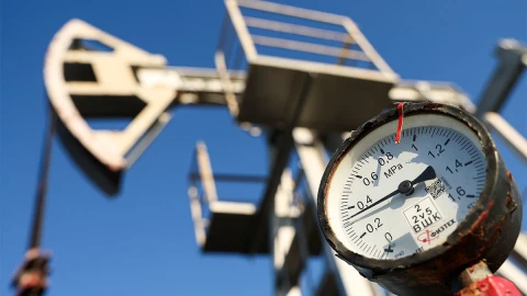 Oil prices falling sharply amid Middle East conflict settlement hopes