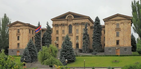 «Грапарак»: Какой политической силе какие комиссии парламента Армении достанутся?