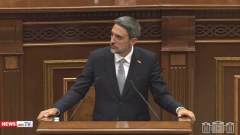 Իմ համար դժվար չէ ներողություն խնդրել սակրավորներից, բայց թող նրանք էլ ներողություն խնդրեն այն զոհվածների ծնողներից, ում ոստիկանները ուժով դուրս բերեցին «Եռաբլուրից»․ Վարդևանյան