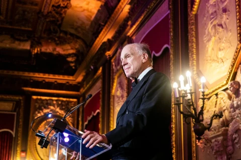 NYT: Heir to the Estée Lauder cosmetics empire has stopped funding Republicans in New York