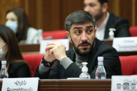 ԱԺ նիստում քննարկվում է պաշտպանության հարցերի հանձնաժողովի նախագահի ընտրության հարցը