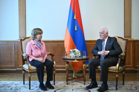 Armenia president to ambassador: Our government interested in deepening relations with Egypt
