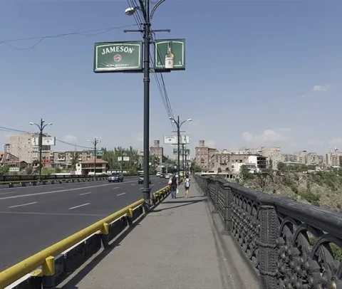 Կիևյան կամրջի երթևեկելի հատվածը կբացվի հաշված օրերից (վիդեո)