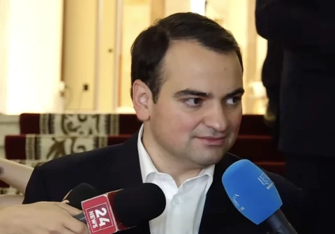 Глава фракции блока «Сильная Армения»: Никаких дополнительных разъяснений или извинений по ситуации с Казаряном не будет