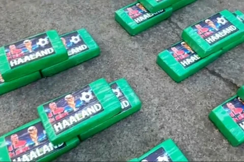 Наркобанда использовала наклейки с Эрлингом Холандом для маркировки партии кокаина