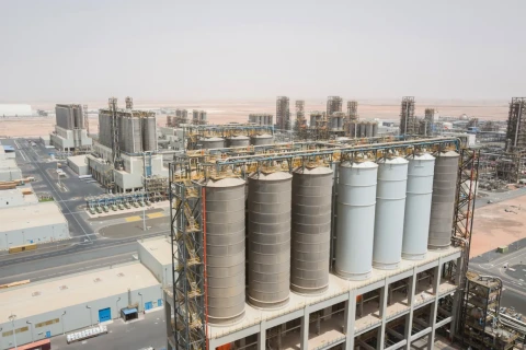Bloomberg: Oil trade through Hormuz strait continues without being detected – and at full tilt