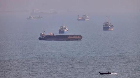 Ship hit in Hormuz strait, 1 dead