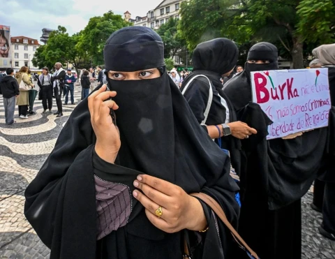 Portugal bans full-face veils in public, violators to face fines of up to €3,000