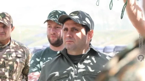 Newspaper: Dissension brewing against Armenia defense minister