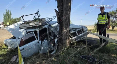 Իջևան-Սևան-Երևան ավտոճանապարհին մեքենան բախվել է ծառին. կան վիրավորներ