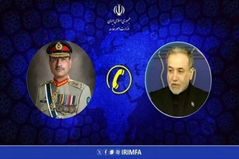 Глава МИД Ирана и командующий армией Пакистана обсудили региональную безопасность