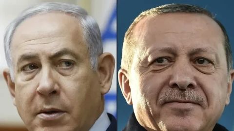 Le Monde: Личное соперничество Нетаньяху и Эрдогана обнажает стратегический раскол