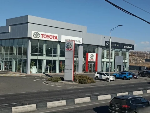 Ереванский офис «Toyota» опечатан: Сотрудники Антикоррупционного комитета в данный момент находятся в «Orange Fitness»