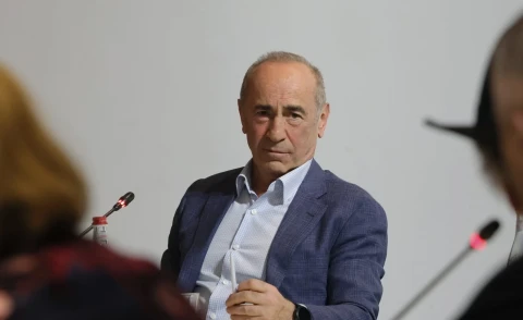 Armenia 2nd president Robert Kocharyan ambulanced to hospital from Anti-Corruption Committee