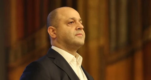 Мгер Аветисян: Армения должна встать рядом с Россией, Армения должна решить проблемы региона в формате 3+3