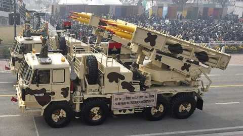 IDRW: Армения может стать первым заказчиком ракет Pinaka с дальностью полета 120 км