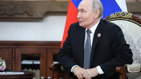BBC. Սպիտակ արջերի վրա մարդասպան կետերի հարձակումների մասին հայտարարած Պուտինը, հնարավոր է, դարձել է նեյրոսլոպի զոհ
